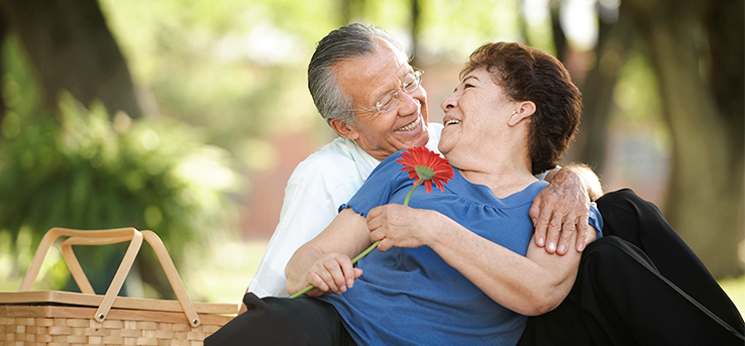 Strengthen Your Relationships After Hearing Aids - old couple in a picnic